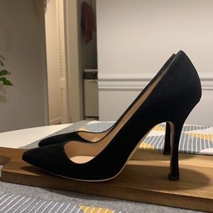Manolo Blahnik BB 100 black suede classic pumps 37.5 or US 7